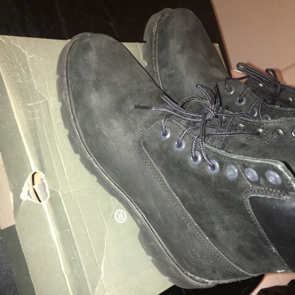 Suede black timbs size 9 - Picture 3 of 4